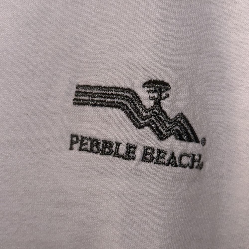 𝐏𝐞𝐛𝐛𝐥𝐞 𝐁𝐞𝐚𝐜𝐡 Golf Polo - Picture 2 of 3